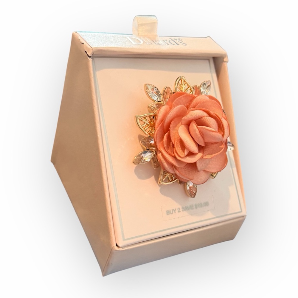 NWT Dillard ‘s Fabric Floral Peach Brooch Pin with Crystal Accents - Picture 2 of 4